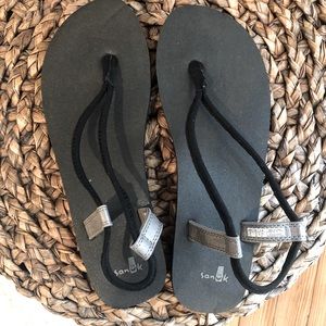 Sanuk thong yoga sandals